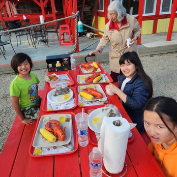 Downeast Lobster Pound - Outside dine-in - Seafood Near Me - Trenton, Maine Downeast Lobster Pound - Outside dine-in - Seafood Near Me - Trenton, Maine