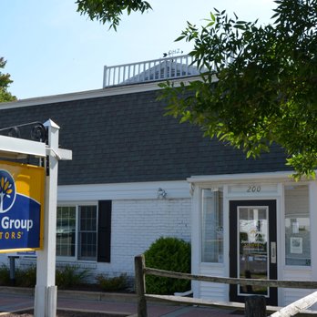 Jones Group Realtors - 200 Triangle Centrally Located to Best Serve Your Real Estate Needs - Real Estate Agents Near Me - Amherst, Massachusetts Jones Group Realtors - 200 Triangle Centrally Located to Best Serve Your Real Estate Needs - Real Estate Agents Near Me - Amherst, Massachusetts