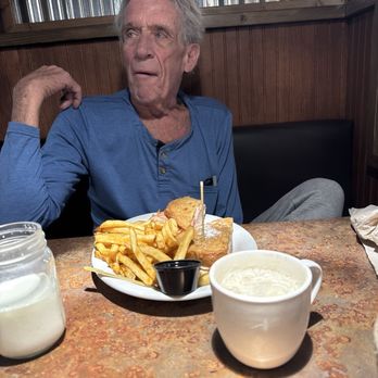 Huckleberry's Breakfast & Lunch - American Near Me - San Jose, California