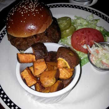 Jackson's Restaurant - American Near Me - Commack, New York