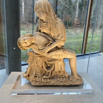 The Burrell Collection - Museums Near Me - Glasgow, GLG