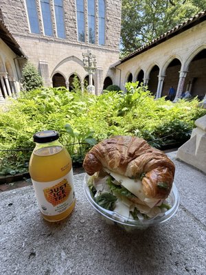 The Trie Café by null