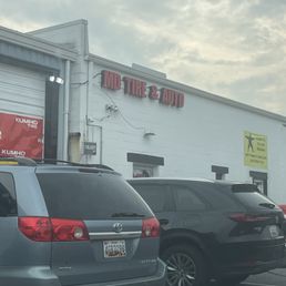 Exterior photo of Maryland Tire & Auto - Frederick, Maryland Exterior photo of Maryland Tire & Auto - Frederick, Maryland