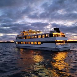 St. Croix River Cruises - Grand Duchess Charter Boat.  Cruising along the Scenic St. Croix River