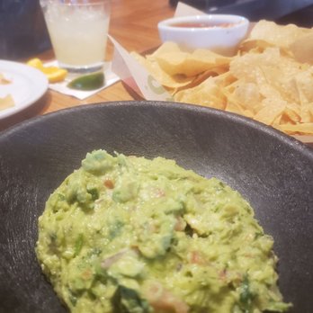 Chili's - Bars Near Me - Bay Shore, New York
