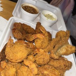 Good Bros Seafood - The ultimate platter! This thing did not disappoint!! 10 outta 10 the best seafood I've ever had!!