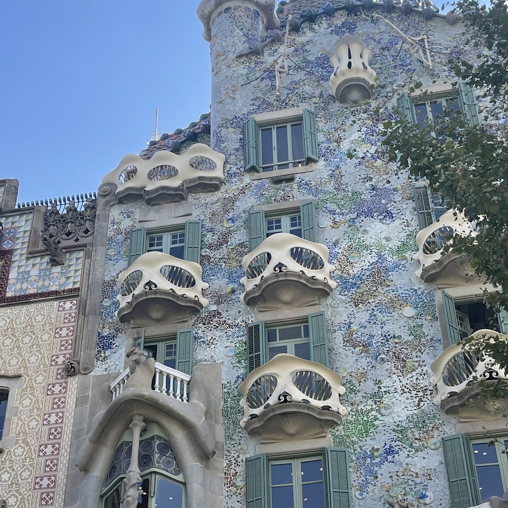 Casa Batlló - Landmarks & Historical Buildings Near Me - Barcelona, B Casa Batlló - Landmarks & Historical Buildings Near Me - Barcelona, B