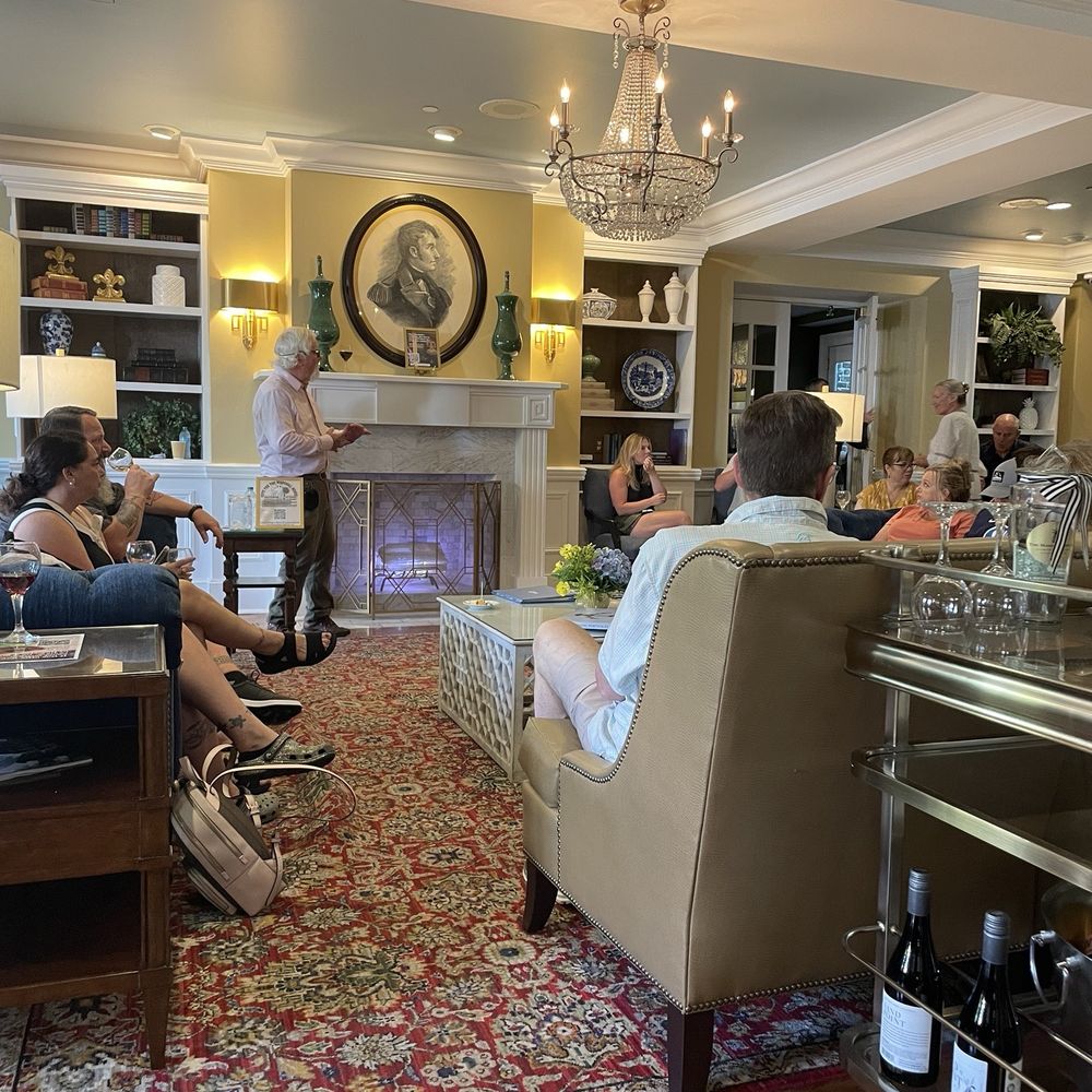 The Marshall House - Hotels Near Me - Savannah, Georgia