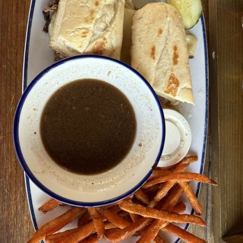 Foxtown Brewing - French Dip - Brewpubs Near Me - Mequon, Wisconsin