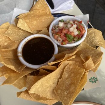 Meximodo - Chips and salsa - Mexican Near Me - Metuchen, New Jersey Meximodo - Chips and salsa - Mexican Near Me - Metuchen, New Jersey