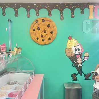 Mooos Creamery - Inside parlor - Ice Cream & Frozen Yogurt Near Me - Yuma, Arizona Mooos Creamery - Inside parlor - Ice Cream & Frozen Yogurt Near Me - Yuma, Arizona