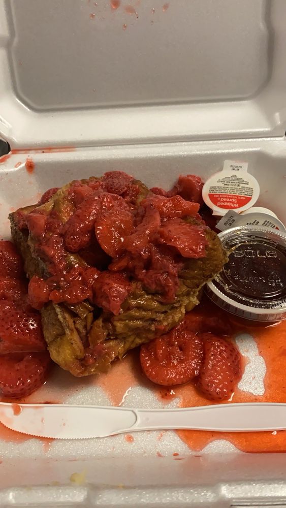 LYLA’S FAMILY RESTAURANT Updated November 2024 47 Photos & 60