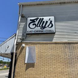 Elly's - Outside looking in