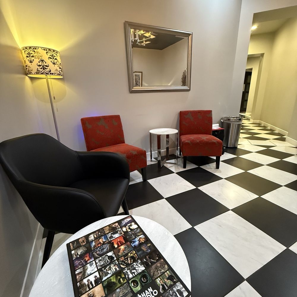 The Wax Parlor - Lobby waiting area - Waxing Near Me - Winter Park, Florida The Wax Parlor - Lobby waiting area - Waxing Near Me - Winter Park, Florida