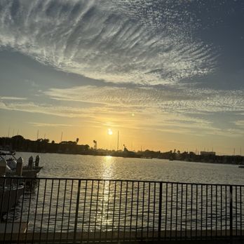 Whiskey Red's - Whiskey Reds Sunset View - New American Near Me - Marina Del Rey, California Whiskey Red's - Whiskey Reds Sunset View - New American Near Me - Marina Del Rey, California