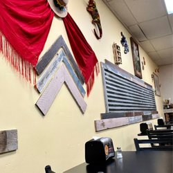 Don Pollo Mexican Grill El Original - Decor