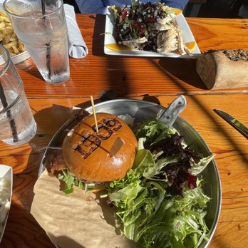 1909 - Bison burger with salad - Bars Near Me - Temecula, California