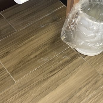 Hampton Inn Lafayette - Dirty bathroom floor - Hotels Near Me - Scott, Louisiana Hampton Inn Lafayette - Dirty bathroom floor - Hotels Near Me - Scott, Louisiana