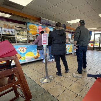 La Michoacana Ice Cream Bar - Inside ordering area - Ice Cream & Frozen Yogurt Near Me - DeKalb, Illinois La Michoacana Ice Cream Bar - Inside ordering area - Ice Cream & Frozen Yogurt Near Me - DeKalb, Illinois