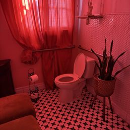 Clean bathrooms!