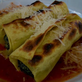 Mięta Restobar - Cannelloni with spinach and chicken - Modern European Near Me - Kraków, Massachusetts Mięta Restobar - Cannelloni with spinach and chicken - Modern European Near Me - Kraków, Massachusetts