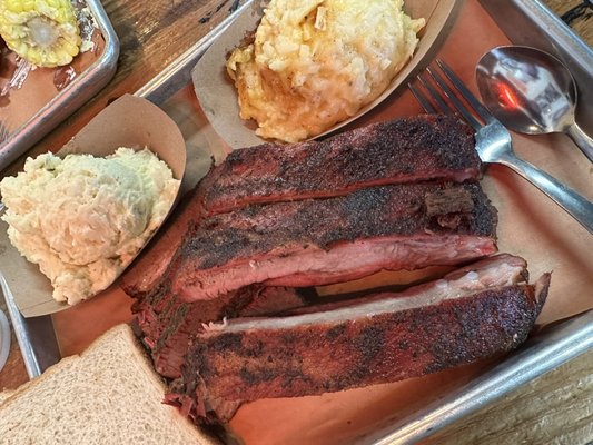 Mac's BBQ by null