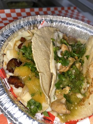 Los Plebes Tacos by null
