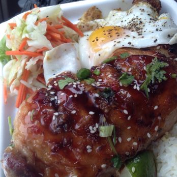 iPho - Chicken rice plate with a side of egg. Look at the size of that chicken! - Food Trucks Near Me
