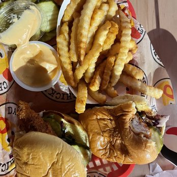 Dave's Hot Chicken - Chicken Shop Near Me - Gilbert, Arizona Dave's Hot Chicken - Chicken Shop Near Me - Gilbert, Arizona