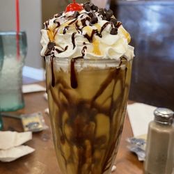 L & R Soda Bar - Love Potion #9
