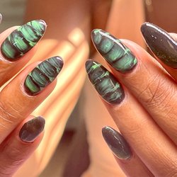 Adore Nailz - Freestyle nails with builder gel.