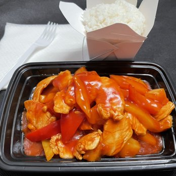 Thai Villa Restaurant - Sweet and sour with chicken - Thai Near Me - Brunswick, Maine Thai Villa Restaurant - Sweet and sour with chicken - Thai Near Me - Brunswick, Maine