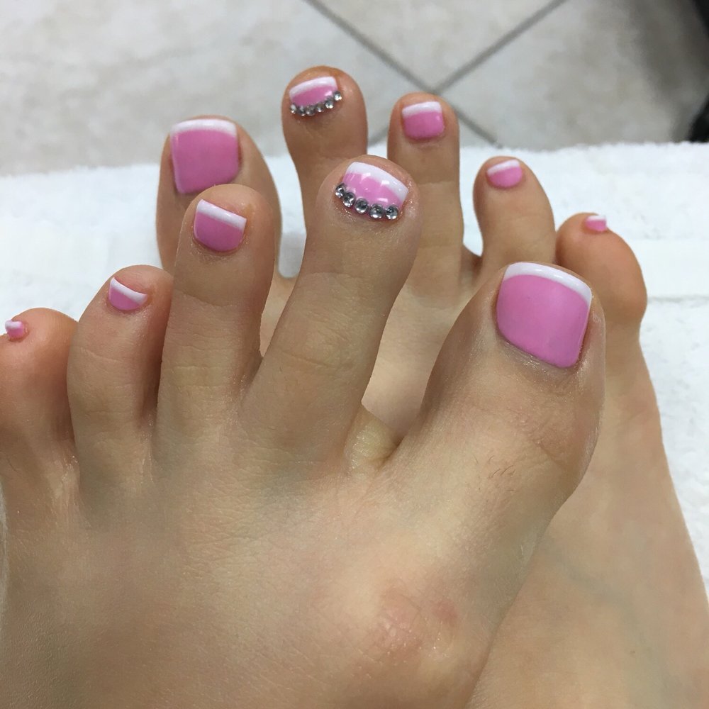 Harmony Nail Lounge - Toes done by Heidi, sweet and detailed! - Nail Salons Near Me - Glendale, Arizona Harmony Nail Lounge - Toes done by Heidi, sweet and detailed! - Nail Salons Near Me - Glendale, Arizona