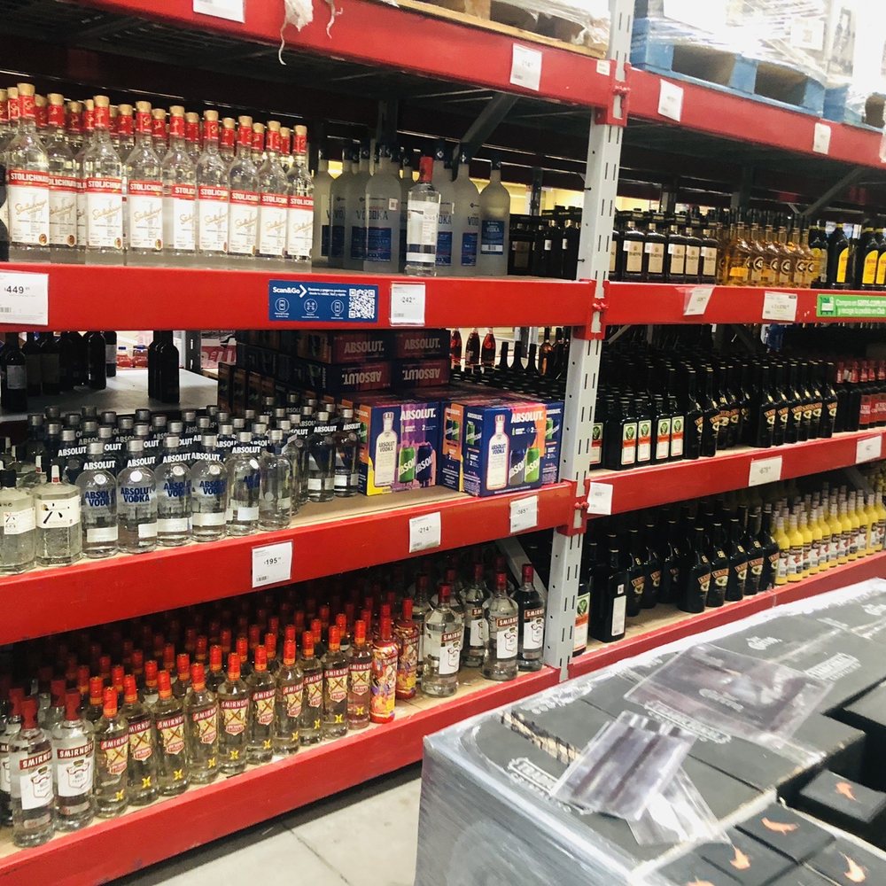 Sam's Club - Alcohol aisle - Grocery Near Me - Puerto Peñasco, SON