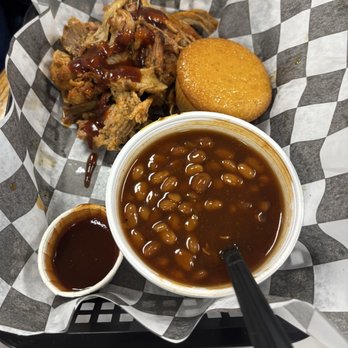 Smokin’ BBQ On 45 - Pulled Pork Plate, One Side, One Corn Bread - Barbeque Near Me - Mundelein, Illinois Smokin’ BBQ On 45 - Pulled Pork Plate, One Side, One Corn Bread - Barbeque Near Me - Mundelein, Illinois
