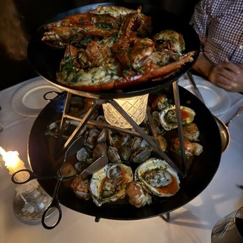 Maple & Ash - Steakhouses Near Me - Chicago, Illinois Maple & Ash - Steakhouses Near Me - Chicago, Illinois