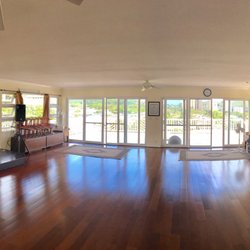 Bodhi Tree Meditation Center - Nice open room with view for group meditation
