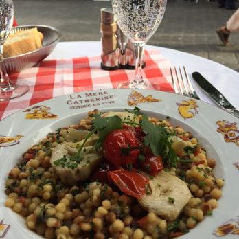 La Mère Catherine - Risotto pasta with artichokes, tomatoes, pesto - French Near Me - Paris, 75