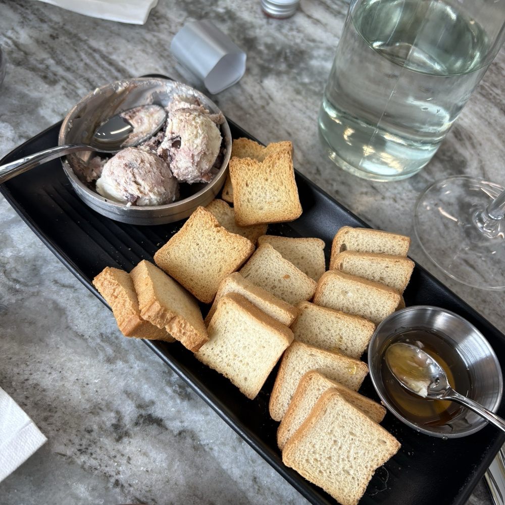 Slate Theory Winery - Fig goat cheese appy - Wine Tasting Room Near Me - Fredericksburg, Texas
