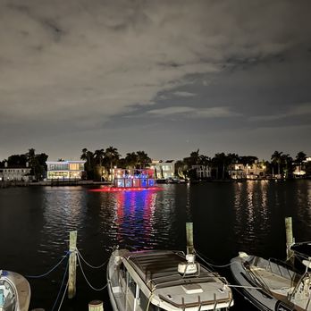 Cafe Bernie - View from the cafe - Beer, Wine & Spirits Near Me - Miami Beach, Florida