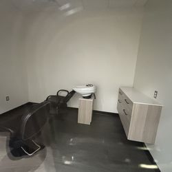 Sola Salon Studios - A free studio
