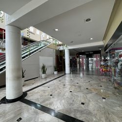 Plaza Caracol - Interior of the abandoned mall