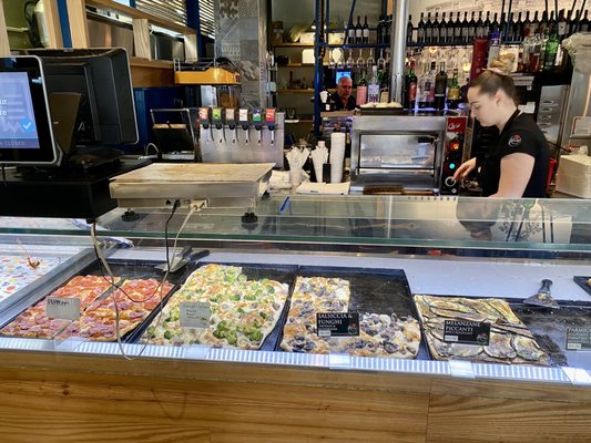 Alice Pizza and Restaurant (Locust Street) by null