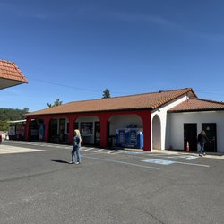 Fasty's BBQ Joint - Exterior