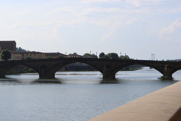 Ponte Santa Trinita by null