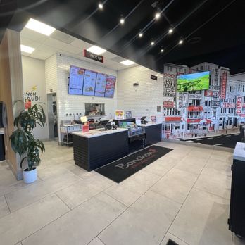 Bonchon Stevenson Ranch - Pico Canyon Rd - Cashier area - Korean Near Me - Stevenson Ranch, California