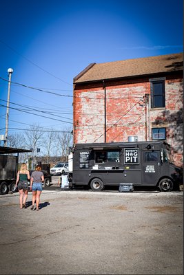 Ray Ray's Hog Pit Linworth by null