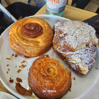 Caracas Bakery Doral - Guava and cheese pastry, almond croissant and unknown goodness. - Bakeries Near Me - Doral, Florida Caracas Bakery Doral - Guava and cheese pastry, almond croissant and unknown goodness. - Bakeries Near Me - Doral, Florida