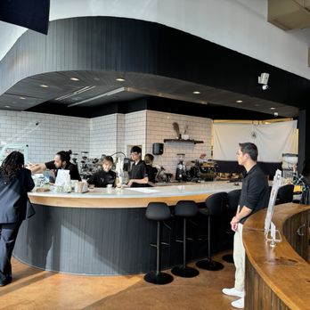 Gute Leute - Interior - Coffee & Tea Near Me - Arlington, Virginia Gute Leute - Interior - Coffee & Tea Near Me - Arlington, Virginia