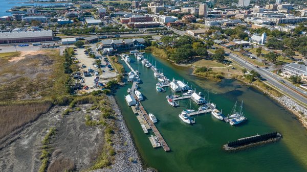 The Houseboats of Seville Harbour by null